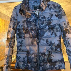 NWT Rino & Pelle Women's Dark Lavendar Floral Winter Jacket. Size XS/Small.